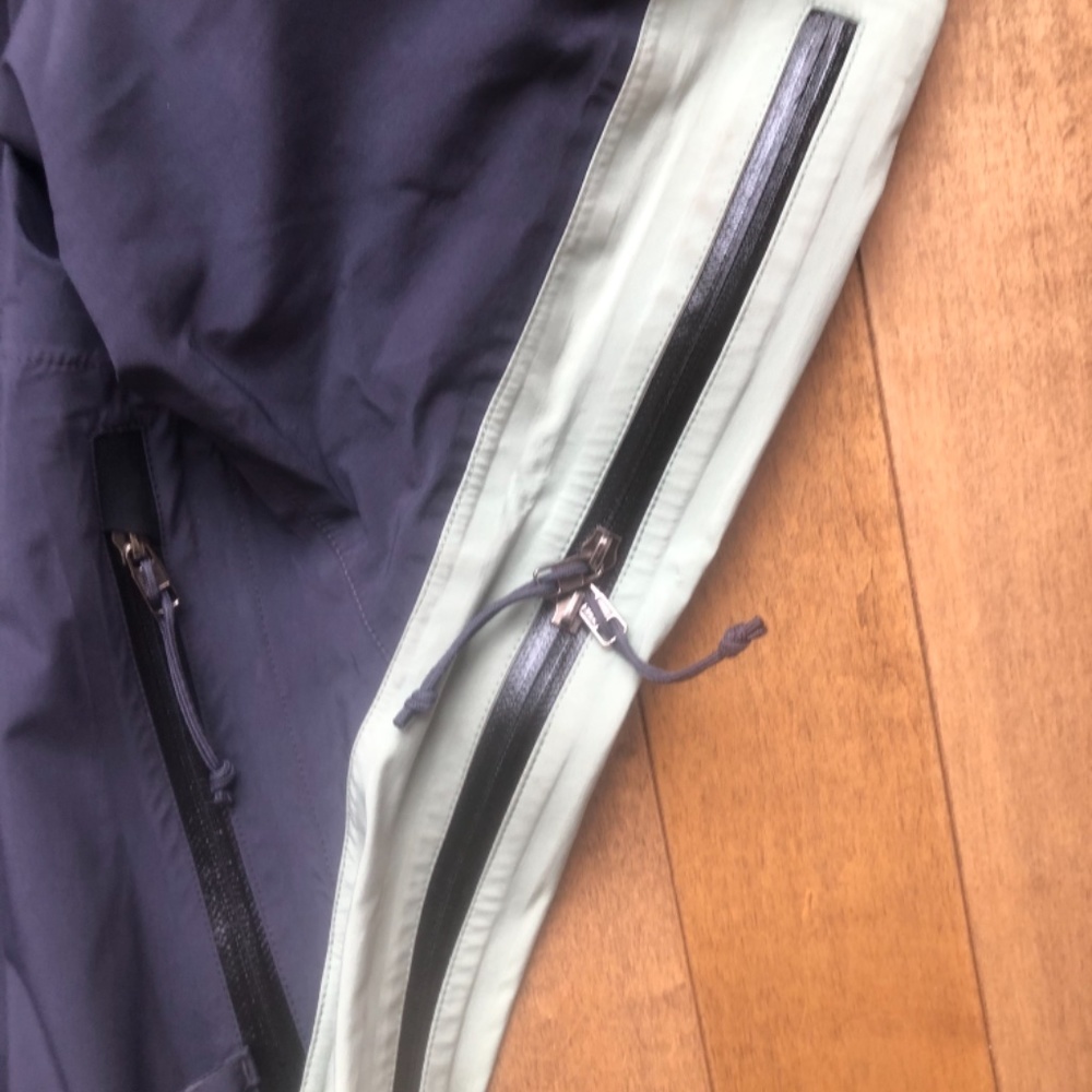 Gore-tex coat - Picture 3 of 3